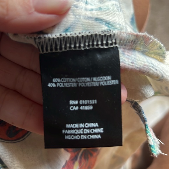 Men’s size large Jurassic World button up, dress shirt - Picture 7 of 7